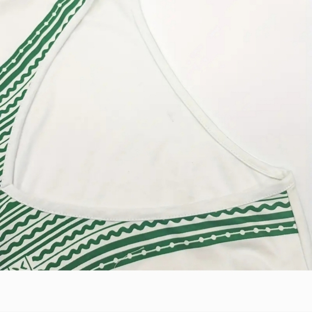 NEW! EMBROIDERY V-NECK WHITE  BLOUSE - SIZE L - Picture 7 of 7